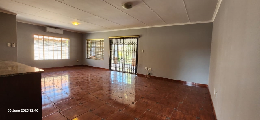 4 Bedroom Property for Sale in Waterkloof East North West
